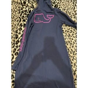 Girls vineyard vines tshirt dress with hood